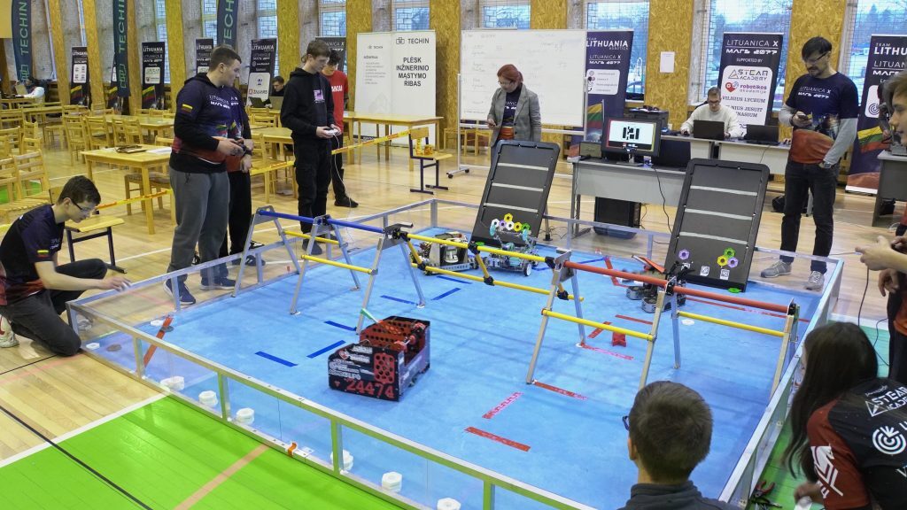 Inžinerijos ir robotikos šventė 1