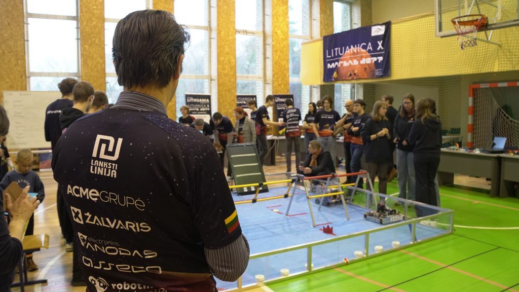 robotų varžybos 19