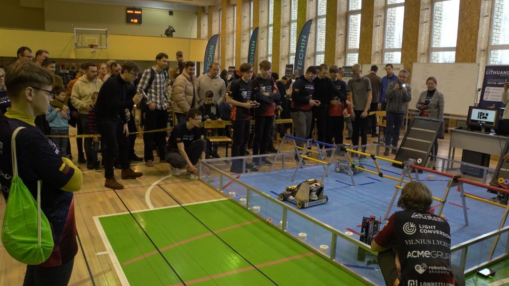 robotų varžybos 24
