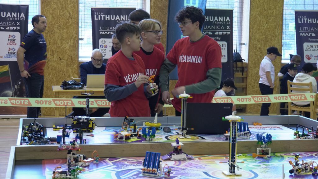 robotų varžybos 34