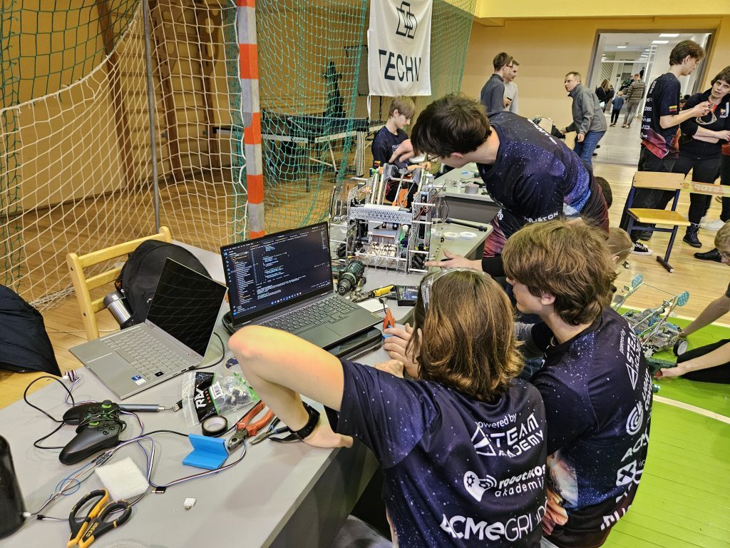 robotų varžybos 6